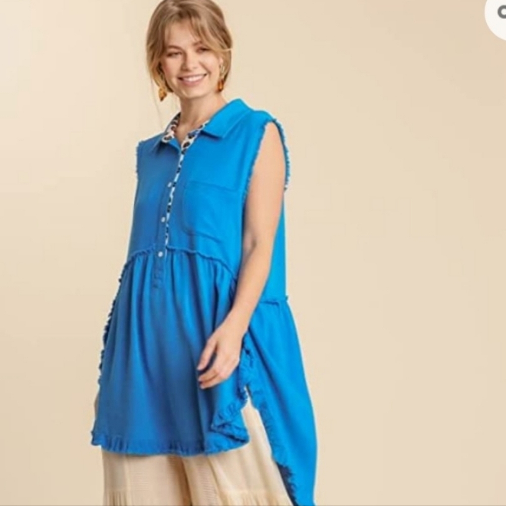 UMGEE BEAUTIFUL BLOUSE/TOP NWT  with matching earrings if wanted. Never worn